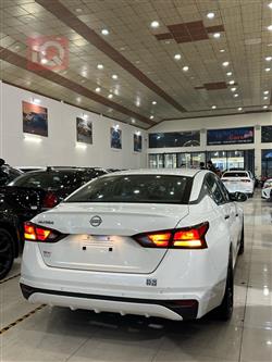 نيسان ألتيما